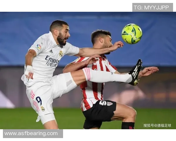 特温特与多德勒支魔方的精彩对决揭示了荷甲联赛的激烈竞争与战术博弈