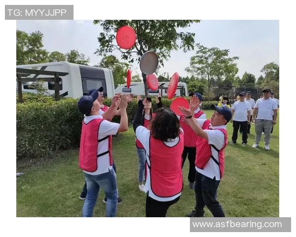 与李芳对话探讨她的飞盘生涯与成长历程