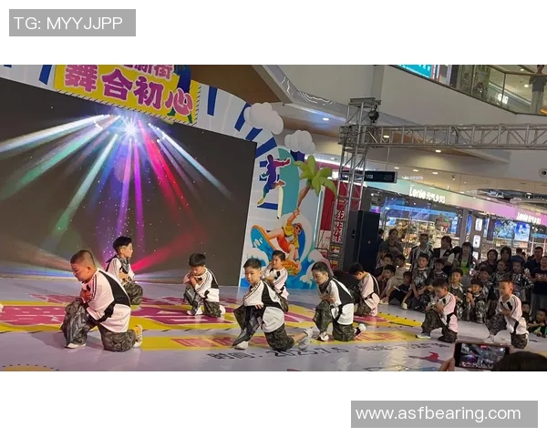 街舞装备选购指南：精选专业服装助你舞出风采与自信