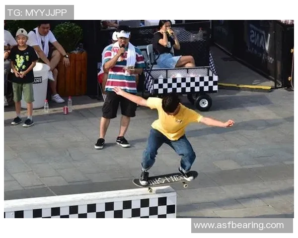 黄静独家分享滑板技巧与心得体会助你快速提升滑板水平