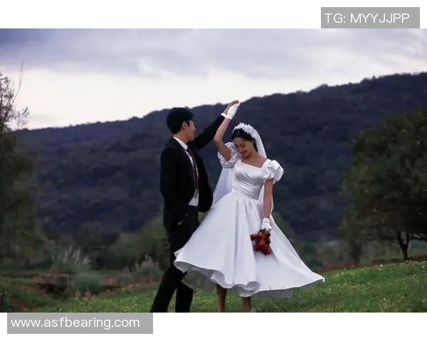 浪漫时光定格：打造专属于你的摄影婚纱梦幻瞬间